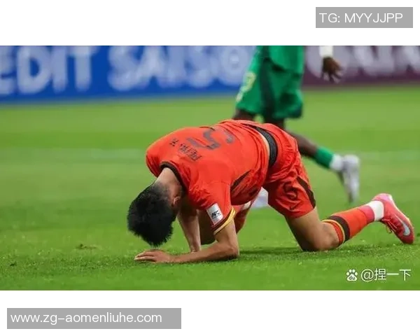 U20意大利与英格兰激战正酣青年球员展现足球新风采