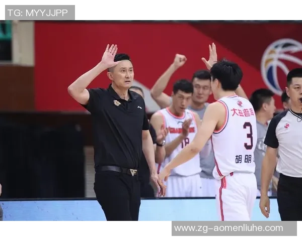 四川队与首钢队激战正酣谁能在这场对决中赢得胜利的荣耀